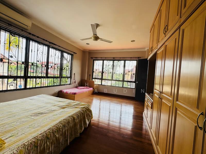Rumah Teres 2 Tingkat untuk Dijual di Bukit Jelutong (Shah Alam) - Nahathir Shahabudin - Bedroom - PropertyGuru.com.my