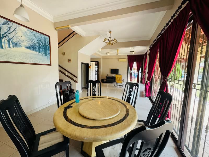 Rumah Teres 2 Tingkat untuk Dijual di Bukit Jelutong (Shah Alam) - Nahathir Shahabudin - Dining Room - PropertyGuru.com.my