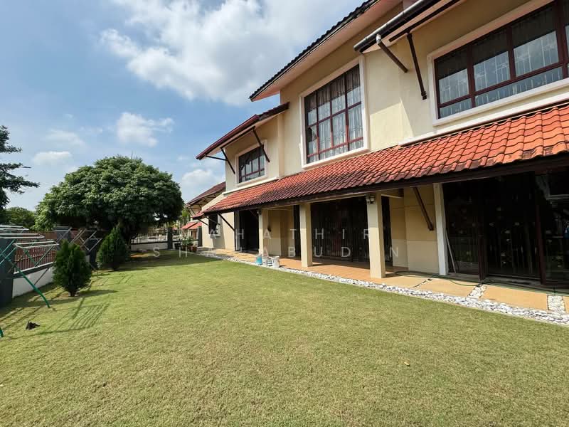 Rumah Teres 2 Tingkat untuk Dijual di Bukit Jelutong (Shah Alam) - Nahathir Shahabudin - Exterior - PropertyGuru.com.my