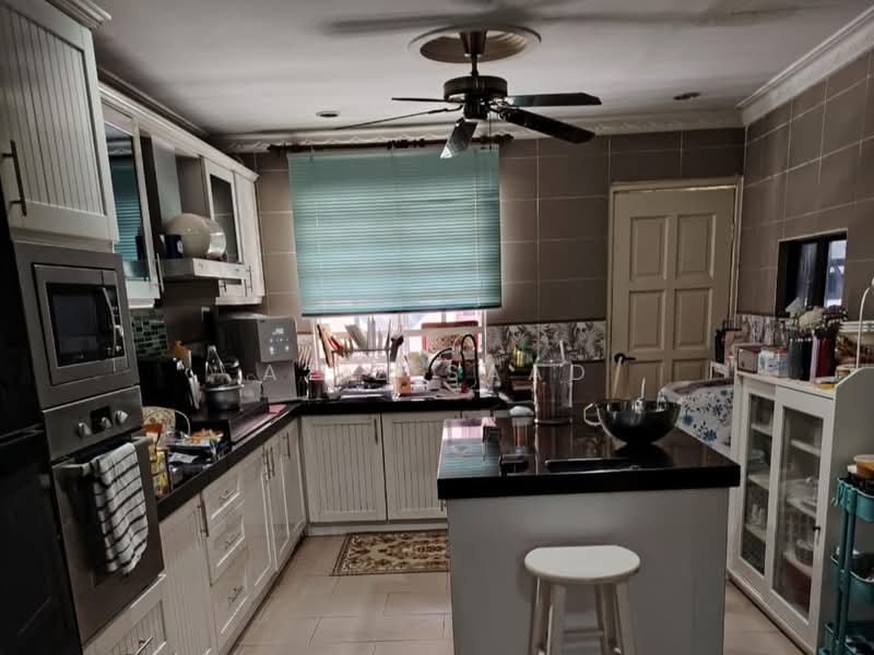 Rumah Teres 2 Tingkat untuk Dijual di Subang Bestari (Shah Alam) - Aziz Saad - Kitchen - PropertyGuru.com.my