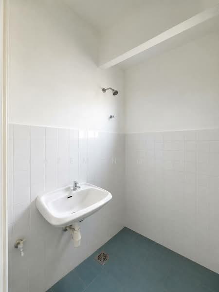 2-storey Terraced House for Sale in Taman Sri Gombak (Gombak) - Hazeman Omar - Bathroom - PropertyGuru.com.my