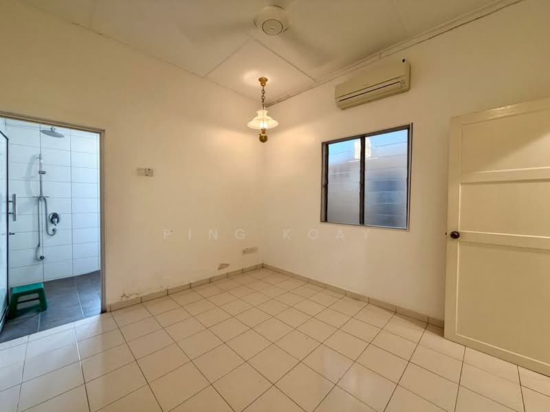 1-storey Terraced House for Sale in Tanjung Bungah (Penang) - Ping Koay - Bathroom - PropertyGuru.com.my