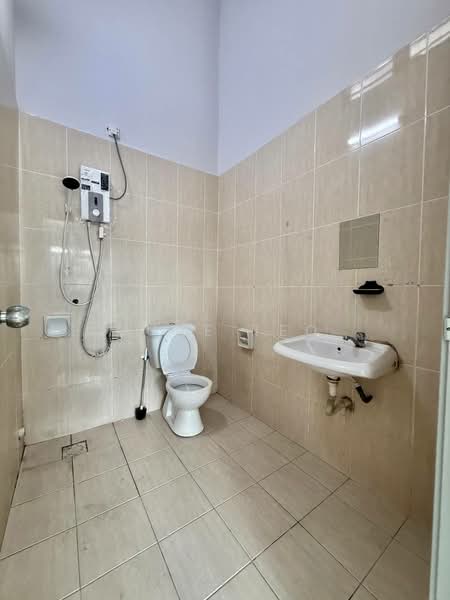 2-storey Terraced House for Rent in Taman Mount Austin (Tebrau) - June Teo - Bathroom - PropertyGuru.com.my