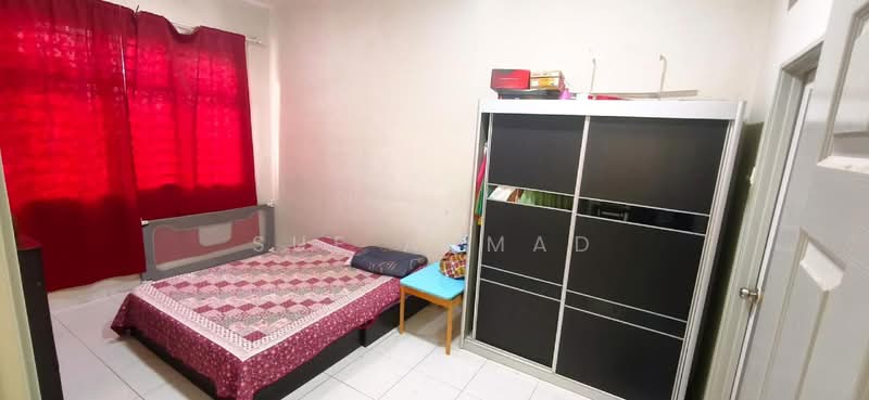 Townhouse for Sale in Nilai (Negeri Sembilan) - Sue Ahmad - Bedroom - PropertyGuru.com.my
