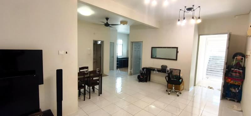 Townhouse for Sale in Nilai (Negeri Sembilan) - Sue Ahmad - Living Room - PropertyGuru.com.my