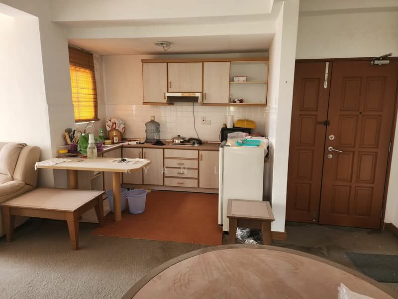 Pangsapuri untuk Dijual di Kempas Apartment - Ryan Low - Kitchen - PropertyGuru.com.my