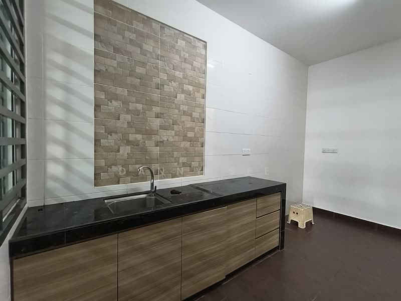 2-storey Terraced House for Rent in Bandar Indahpura (Kulai) - Danny See - Kitchen - PropertyGuru.com.my