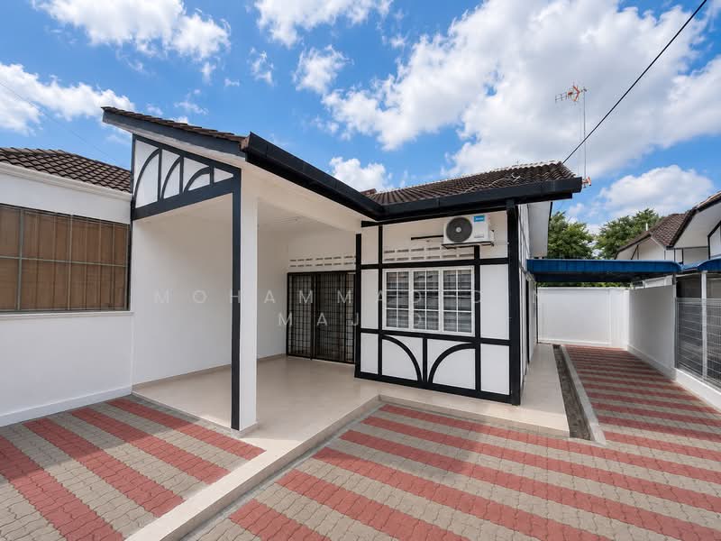 Rumah Teres 1 Tingkat untuk Dijual di Taman Banting Baru (Banting) - Mohammad Din Majid - Exterior - PropertyGuru.com.my