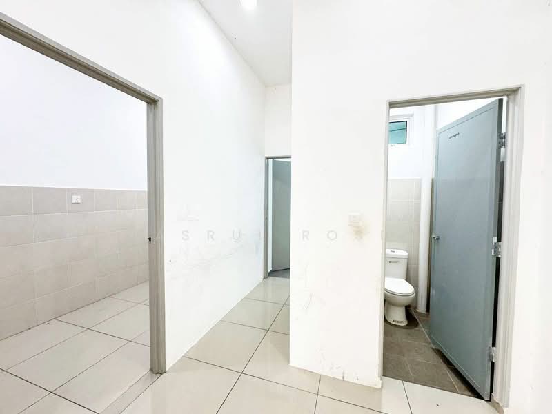 Rumah Berkembar untuk Dijual di Kulim (Kedah) - Hasrul Rosli - Corridor - PropertyGuru.com.my