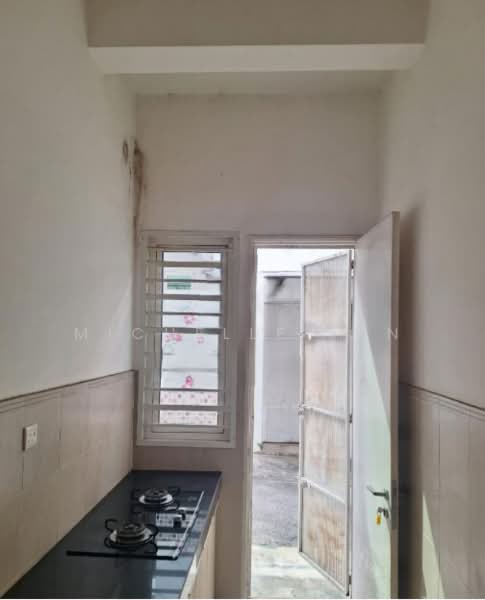 Rumah Teres 3 Tingkat untuk Dijual di Kajang (Selangor) - Michelle Tan - Kitchen - PropertyGuru.com.my