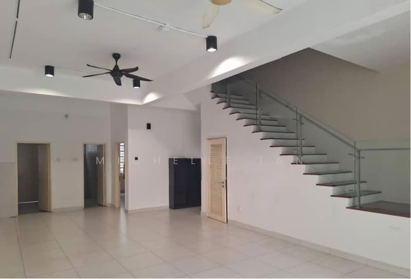Rumah Teres 3 Tingkat untuk Dijual di Kajang (Selangor) - Michelle Tan - Living Room - PropertyGuru.com.my