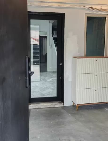 2-storey Terraced House for Rent in Usj 6 (Subang Jaya) - Low Kok Pin - Entrance - PropertyGuru.com.my
