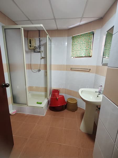 Kondominium untuk Dijual di Villa Puteri - Kwai Mui Low - Bathroom - PropertyGuru.com.my