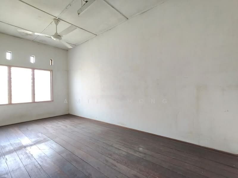 1-storey Terraced House for Sale in Taman Heawood (Sungai Siput) - Amie Chong - PropertyGuru.com.my