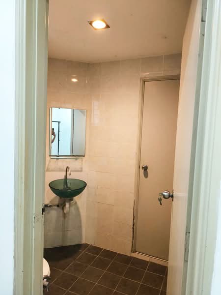 Rumah Teres 2 Tingkat untuk Dijual di Taman Putra Prima (Puchong) - Hann . - Bathroom - PropertyGuru.com.my