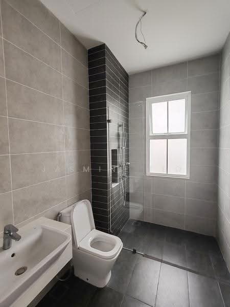 Semi-Detached House for Sale in Setia Eco Park (Setia Alam) - Jasmine Teo - Bathroom - PropertyGuru.com.my