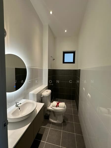 Pangsapuri untuk Dijual di Kayana Heights @ Ayuria Place, Alamesra - Jackson Chan - Bathroom - PropertyGuru.com.my