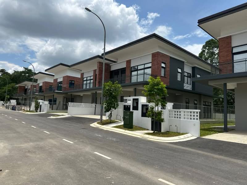 Semi-Detached House for Sale in Johor Bahru (Johor) - Warren Tay - PropertyGuru.com.my
