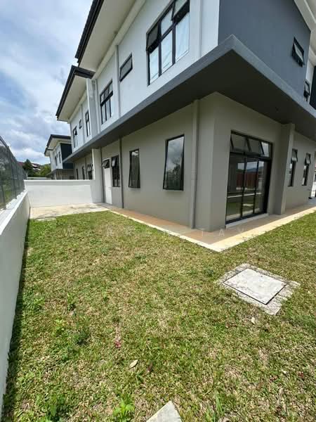 Semi-Detached House for Sale in Johor Bahru (Johor) - Warren Tay - PropertyGuru.com.my