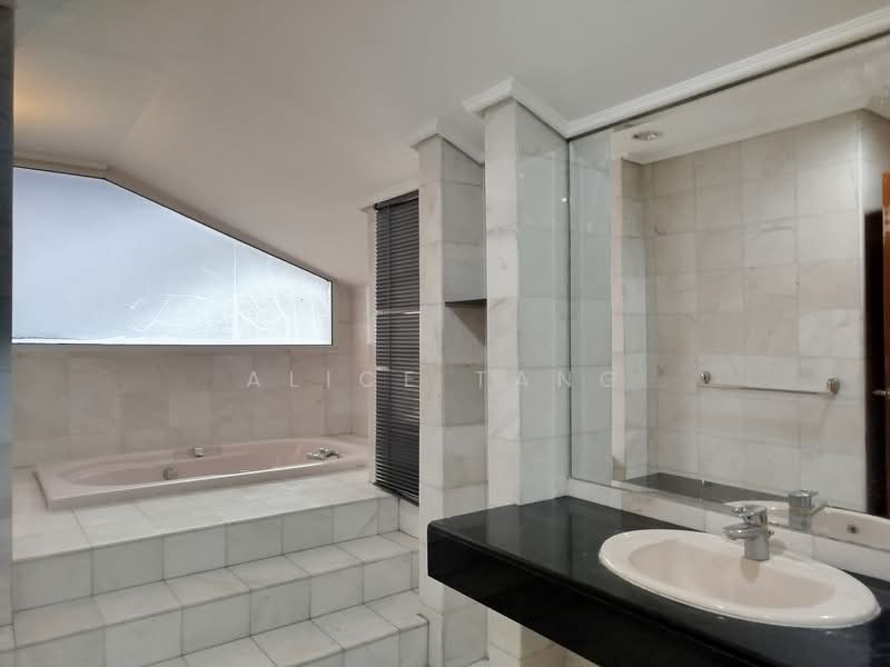 Bungalow for Sale in Country Heights (Kajang) - Alice Tang - Master Bathroom - PropertyGuru.com.my