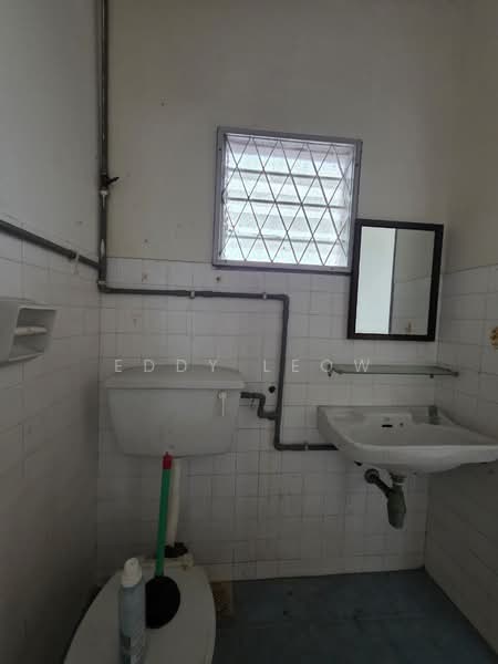2-storey Terraced House for Sale in Bukit Baru (Melaka) - Eddy Leow - Bathroom - PropertyGuru.com.my