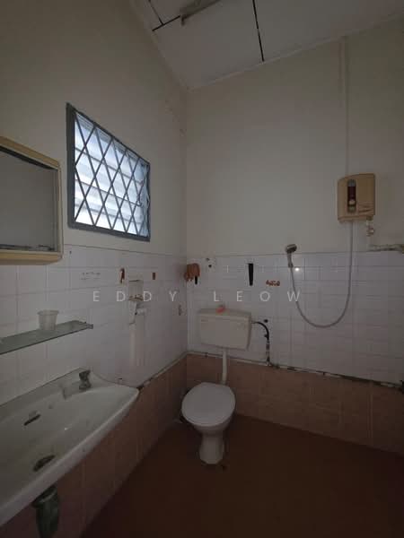 2-storey Terraced House for Sale in Bukit Baru (Melaka) - Eddy Leow - Bathroom - PropertyGuru.com.my