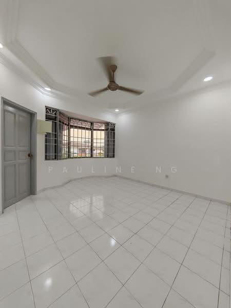 Rumah Flat untuk Dijual di Taman Johor Jaya - Pauline Ng - Living Room - PropertyGuru.com.my