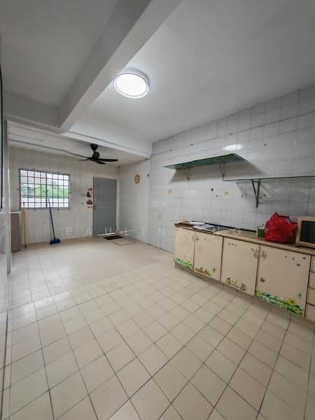 Rumah Flat untuk Dijual di Taman Johor Jaya - Pauline Ng - Kitchen - PropertyGuru.com.my