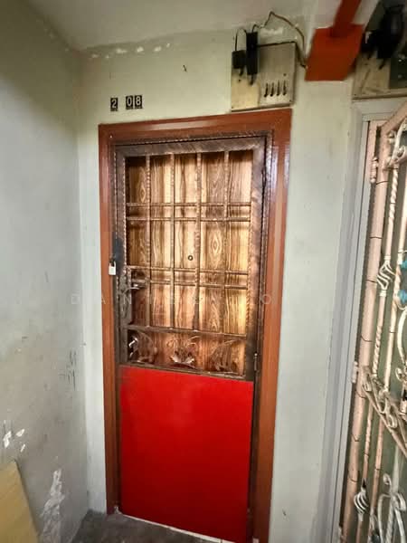 Flat for Sale at Sri Intan - Daniel Yong - Entrance - PropertyGuru.com.my