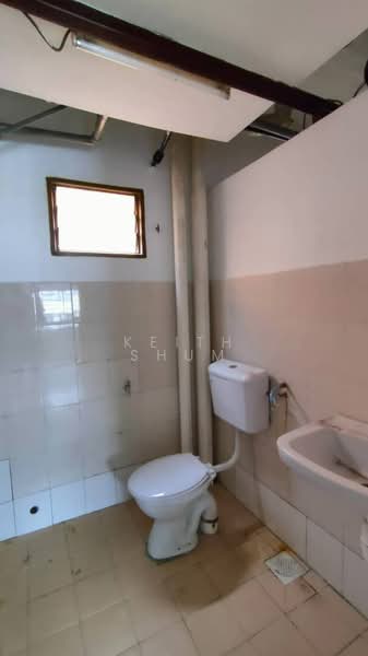Rumah Flat untuk Dijual di Impian Stulang - Keith Shum - Bathroom - PropertyGuru.com.my