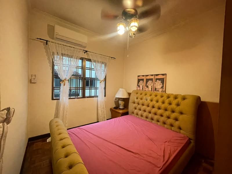 Rumah Teres 3-Tingkat untuk Dijual di Taman Tasik Indah Mewah (Batu) - Kiing TW - Bedroom - PropertyGuru.com.my