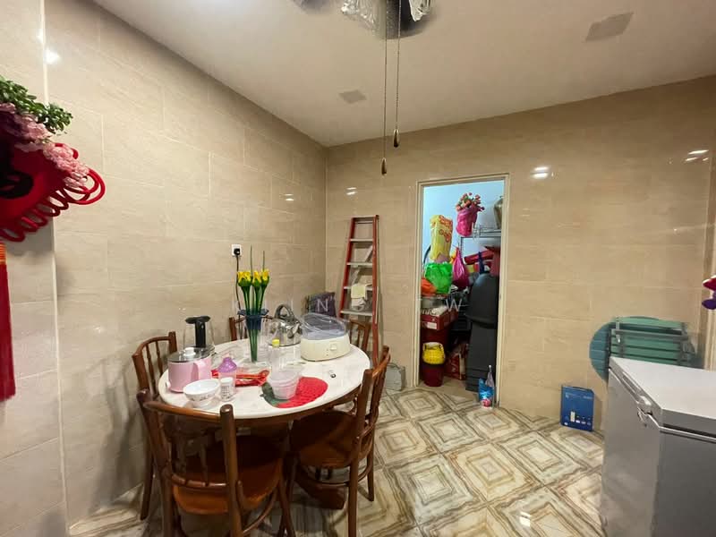 Rumah Teres 3-Tingkat untuk Dijual di Taman Tasik Indah Mewah (Batu) - Kiing TW - Kitchen - PropertyGuru.com.my