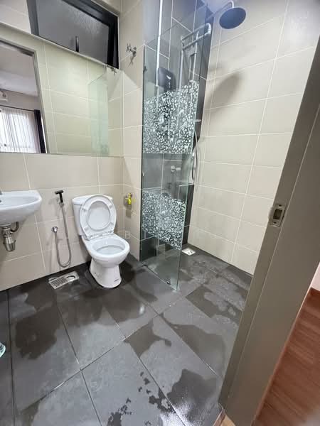 Service Residence for Rent at Zentro Residences Serviced Apartment - Junbin Low - Bathroom - PropertyGuru.com.my