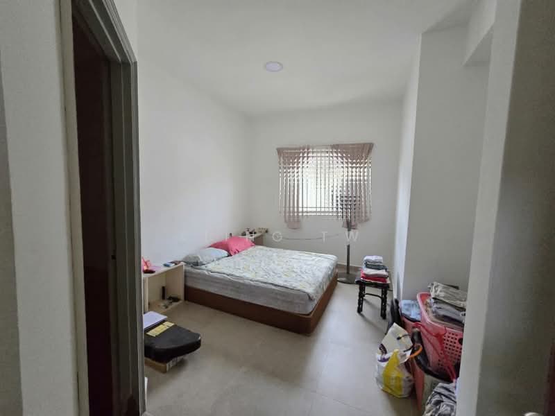 Rumah Teres 3-Tingkat untuk Dijual di Taman Tasik Indah Mewah (Batu) - Kiing TW - Bedroom - PropertyGuru.com.my