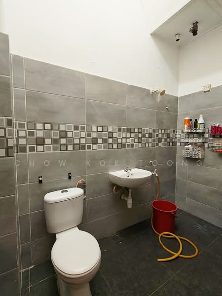 Rumah Teres 2-Tingkat untuk Dijual di Puchong (Selangor) - Chow Kok Toong - Bathroom - PropertyGuru.com.my