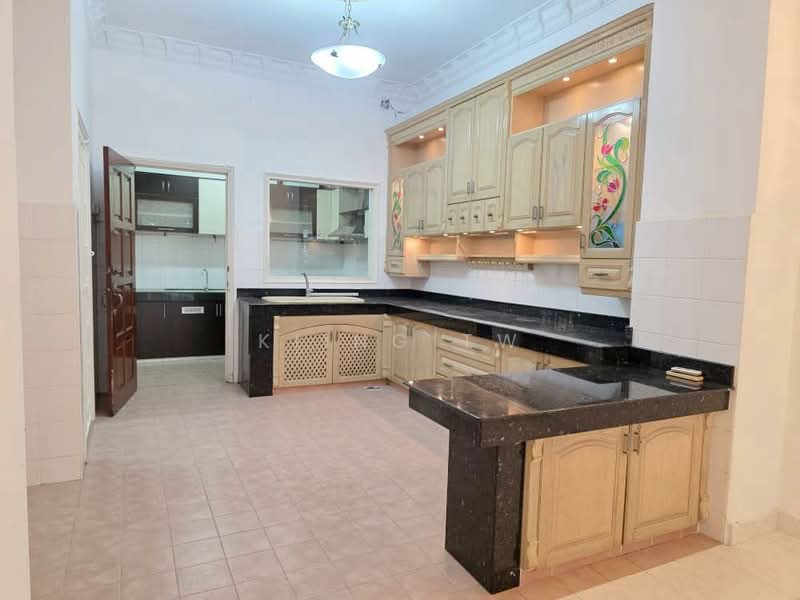 Rumah Teres 3-Tingkat untuk Dijual di Taman Tasik Indah Mewah (Batu) - Kiing TW - Kitchen - PropertyGuru.com.my