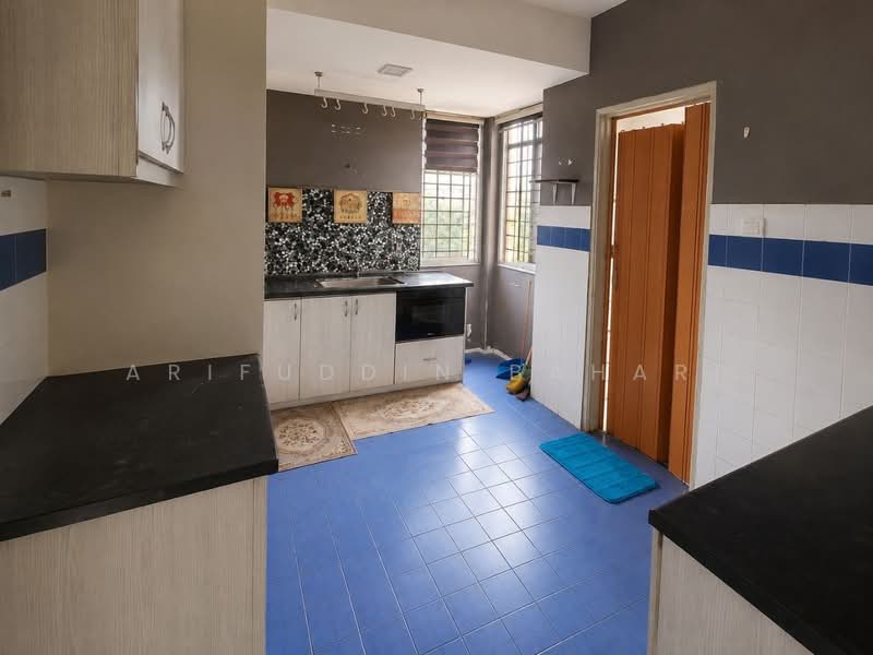 Apartment for Sale at Pangsapuri Seri Mawar - Arifuddin Bahari - Kitchen - PropertyGuru.com.my
