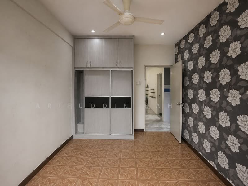 Apartment for Sale at Pangsapuri Seri Mawar - Arifuddin Bahari - Bedroom - PropertyGuru.com.my