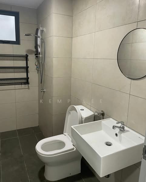 Servis Apartment untuk Disewa di M Luna - Kemp Lee - Bathroom - PropertyGuru.com.my