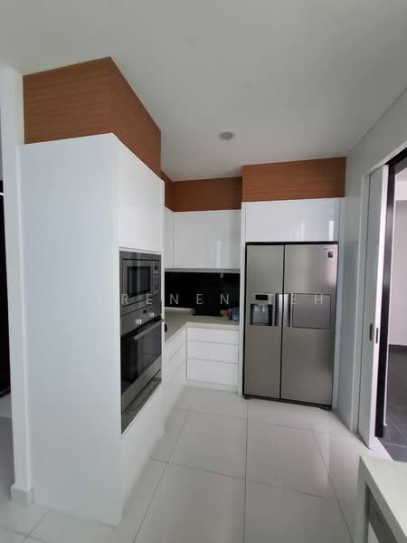 Condominium for Rent at Gurney Paragon - SERENEN TEH - Kitchen - PropertyGuru.com.my