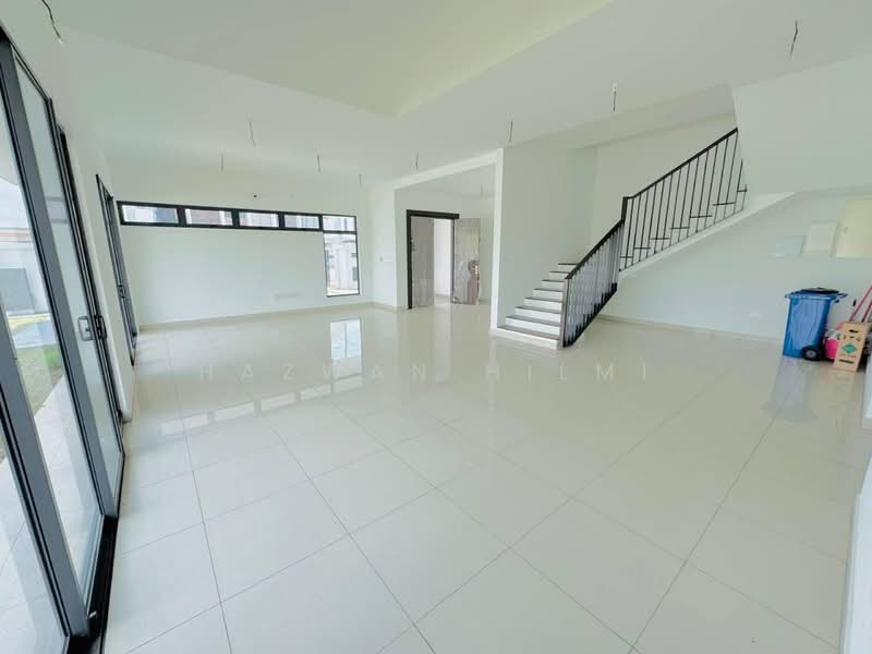 Semi-Detached House for Sale in Elmina (Shah Alam) - Hazwan Hilmi - Living Room - PropertyGuru.com.my