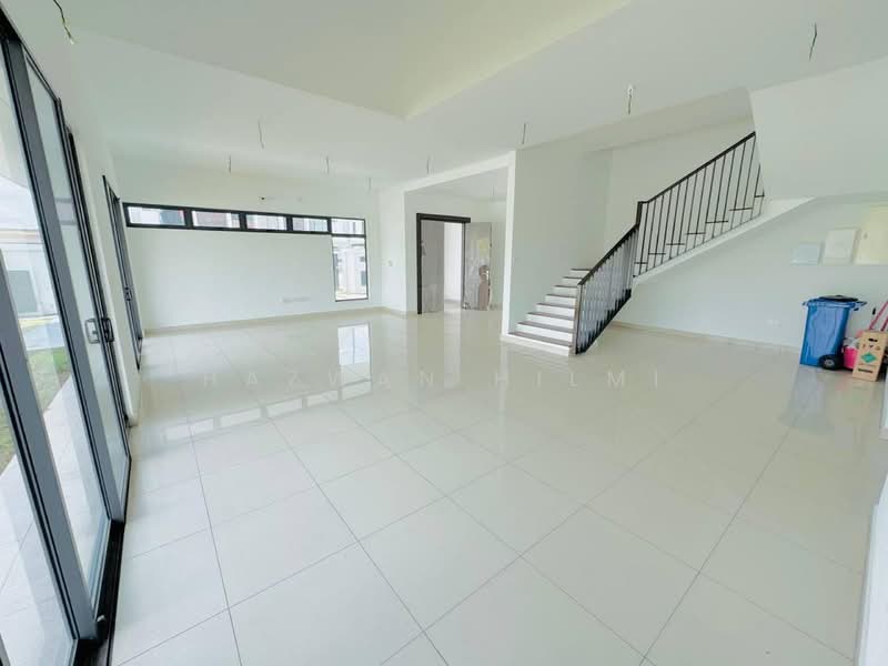 Semi-Detached House for Sale in Elmina (Shah Alam) - Hazwan Hilmi - Living Room - PropertyGuru.com.my