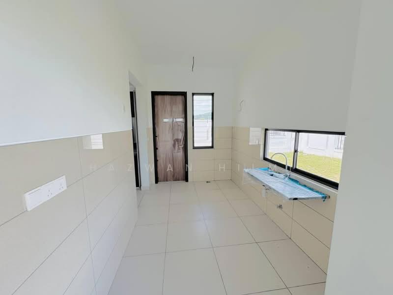 Semi-Detached House for Sale in Elmina (Shah Alam) - Hazwan Hilmi - Kitchen - PropertyGuru.com.my