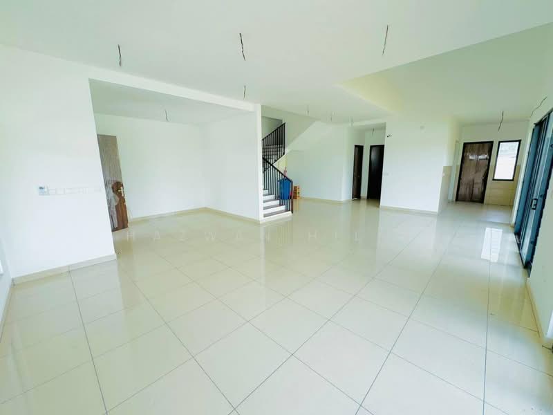 Semi-Detached House for Sale in Elmina (Shah Alam) - Hazwan Hilmi - Living Room - PropertyGuru.com.my