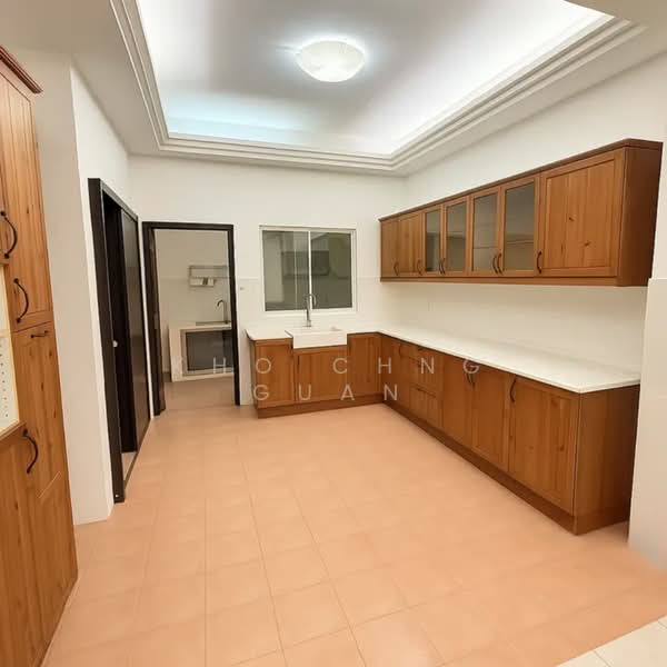 3-storey Terraced House for Sale in Taman Impian Indah (Bukit Jalil) - Kho Chng Guan - Kitchen - PropertyGuru.com.my