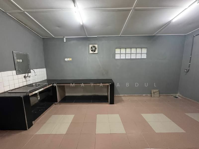 2-storey Terraced House for Sale in Ulu Kelang (Kuala Lumpur) - Cik Maya Abdul - Kitchen - PropertyGuru.com.my