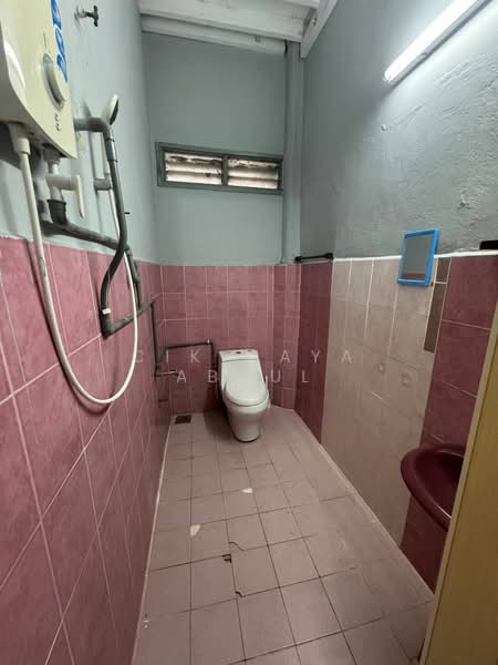 2-storey Terraced House for Sale in Ulu Kelang (Kuala Lumpur) - Cik Maya Abdul - Bathroom - PropertyGuru.com.my