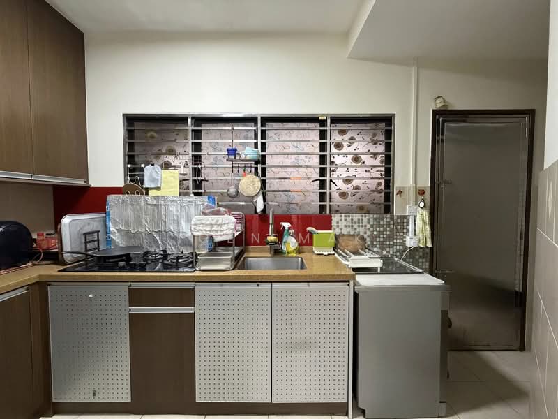 Rumah Teres 2 Tingkat untuk Dijual di Batu 9 (Cheras) - Igen Mak - Kitchen - PropertyGuru.com.my