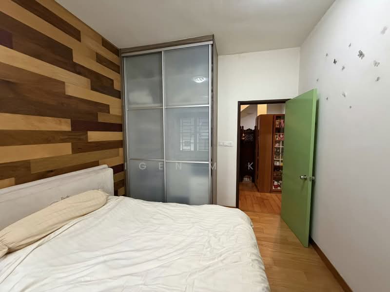 Rumah Teres 2 Tingkat untuk Dijual di Batu 9 (Cheras) - Igen Mak - Bedroom - PropertyGuru.com.my