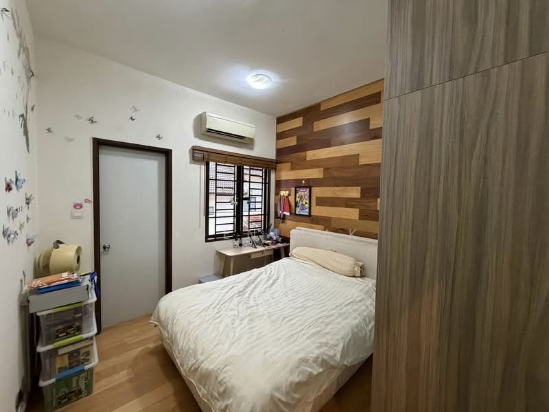 Rumah Teres 2 Tingkat untuk Dijual di Batu 9 (Cheras) - Igen Mak - Bedroom - PropertyGuru.com.my